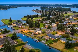 20015 Island Pkwy E, Lake Tapps, WA 98391 - Photo 1
