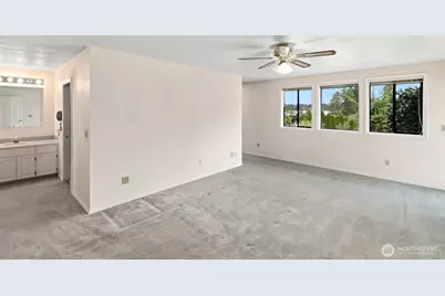 20015 Island Parkway E, Lake Tapps, WA 98391 - Photo 24