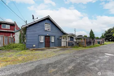 112 Cascade Avenue, Granite Falls, WA 98525 - Photo 2