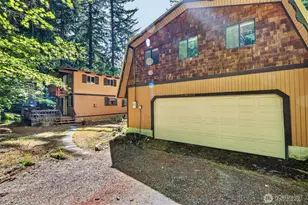 101 Cascade Dr, Packwood, WA 98361 - Photo 2