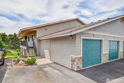 520 11th Street NE #4, East Wenatchee, WA 98802 - Photo 1