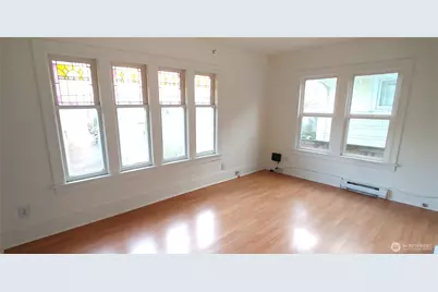 303 N 64th Street, Seattle, WA 98103 - Photo 12