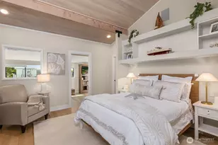 15670 NE Point Monroe Dr, Bainbridge Island, WA 98110 - Photo 20