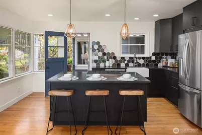10945 Forest Avenue S, Seattle, WA 98178 - Photo 10