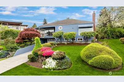 10945 Forest Avenue S, Seattle, WA 98178 - Photo 2