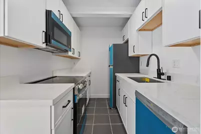 216 Broadway #3, Tacoma, WA 98402 - Photo 6