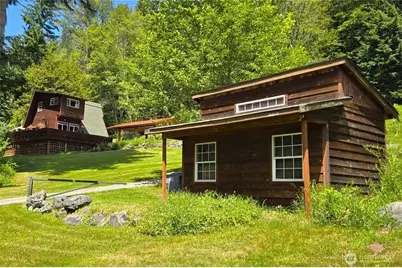33217 Mount Tahoma Canyon Road E, Ashford, WA 98304 - Photo 36