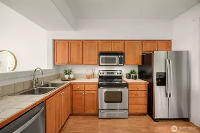 23120 SE Black Nugget Road #P2, Issaquah, WA 98029 - Photo 8