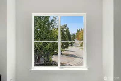 23912 SE 7th St, Sammamish, WA 98074 - Photo 26