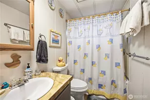 2725 E Fir St, Mount Vernon, WA 98273 - Photo 18