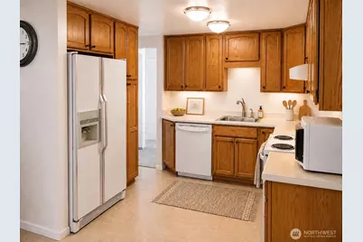 3301 SE 5th Street, Renton, WA 98058 - Photo 4