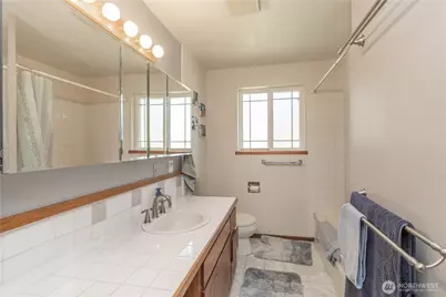 19613 Filbert Drive, Bothell, WA 98012 - Photo 16