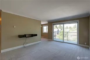 939 N 101st St, Seattle, WA 98133 - Photo 2