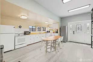 916 Georgiana St, Port Angeles, WA 98362 - Photo 26