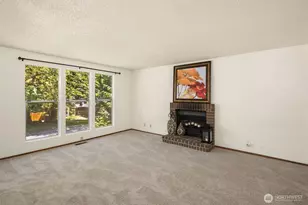 2023 228th Pl NE, Sammamish, WA 98074 - Photo 4