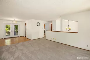 2023 228th Pl NE, Sammamish, WA 98074 - Photo 8