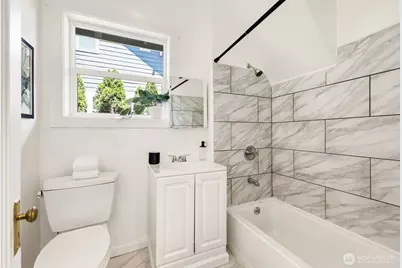 4318 1st Avenue NE, Seattle, WA 98105 - Photo 14