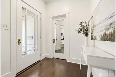 4318 1st Avenue NE, Seattle, WA 98105 - Photo 4