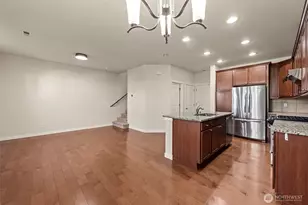 1119 NE Hickory Ln, Issaquah, WA 98029 - Photo 4