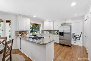 22716 NE 25th Way, Sammamish, WA 98074 - Photo 10