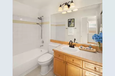18544 NE 57th Street, Redmond, WA 98052 - Photo 16