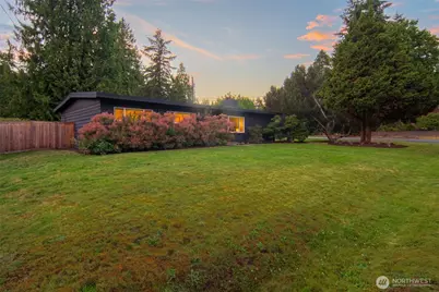18751 60th Avenue NE, Kenmore, WA 98028 - Photo 2