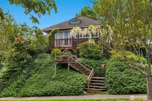 4229 46th Ave S, Seattle, WA 98118 - Photo 2