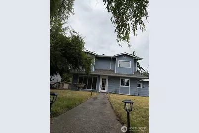 1040 W Shady Lane #WA, Oak Harbor, WA 98277 - Photo 2
