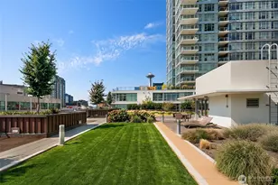 588 Bell St, Seattle, WA 98121 - Photo 20