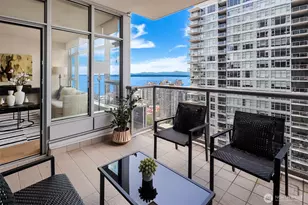 588 Bell St, Seattle, WA 98121 - Photo 16