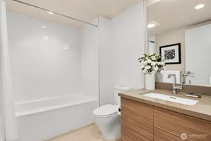 588 Bell St, Seattle, WA 98121 - Photo 12