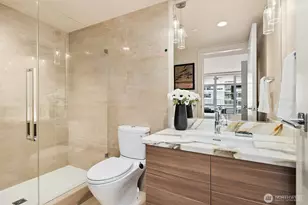 588 Bell St, Seattle, WA 98121 - Photo 14