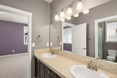9121 Jacobia Avenue SE, Snoqualmie, WA 98065 - Photo 24