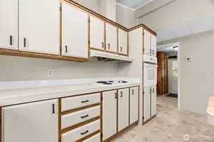 9035 Pepperidge Ln SE, Yelm, WA 98597 - Photo 8