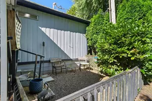855 Hazel Dell Rd, Castle Rock, WA 98611 - Photo 6