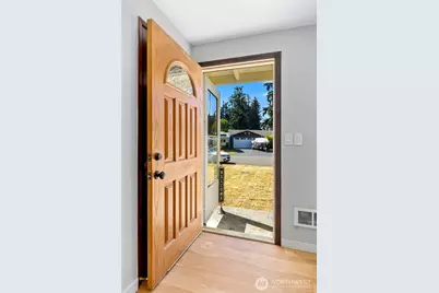4823 103rd Place NE, Marysville, WA 98270 - Photo 6