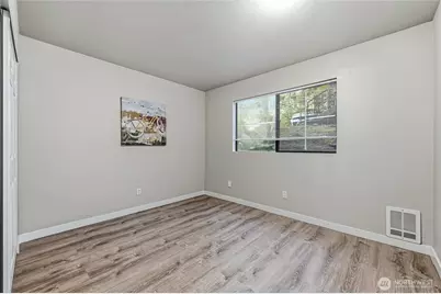 12543 NE 23rd Place #D1, Bellevue, WA 98005 - Photo 20