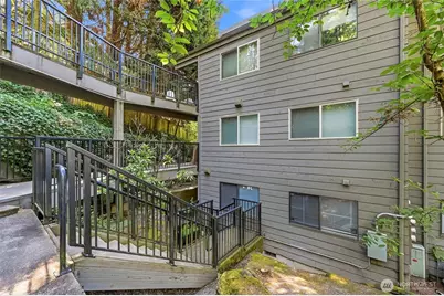 12543 NE 23rd Place #D1, Bellevue, WA 98005 - Photo 2