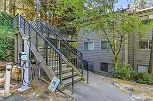 12543 NE 23rd Pl, Bellevue, WA 98005 - Photo 26