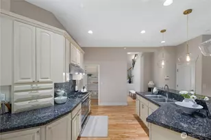4227 NE 27th Pl, Renton, WA 98059 - Photo 12