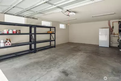 8509 Burke Avenue N, Seattle, WA 98103 - Photo 36
