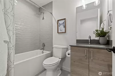 4218 Latona Avenue NE #2, Seattle, WA 98105 - Photo 22