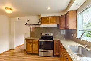 9017 5th Ave NE, Seattle, WA 98115 - Photo 12