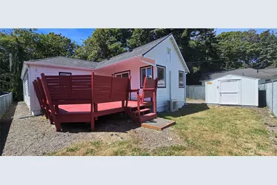 511 E Fourth Street, Port Angeles, WA 98362 - Photo 4