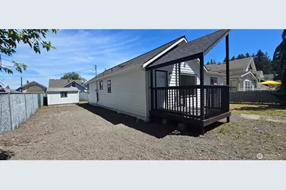 511 E Fourth Street, Port Angeles, WA 98362 - Photo 2