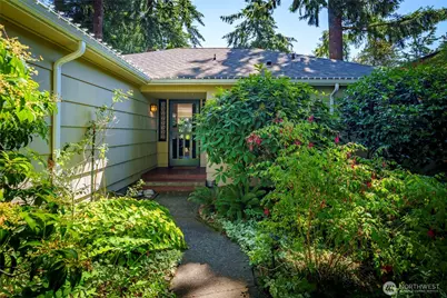 6626 57th Avenue NE, Seattle, WA 98115 - Photo 1
