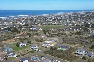 1439 Diamond Head Ave SW, Ocean Shores, WA 98569 - Photo 36