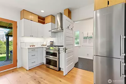 4048 37th Avenue S, Seattle, WA 98118 - Photo 12