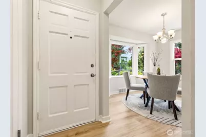 10713 15th Avenue NE, Seattle, WA 98125 - Photo 6