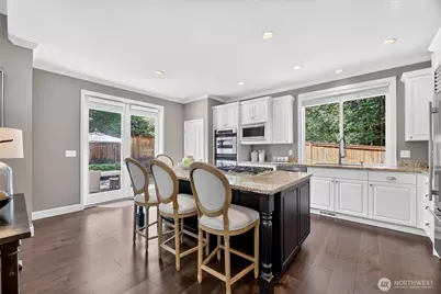 25817 NE 4th Place, Sammamish, WA 98074 - Photo 8